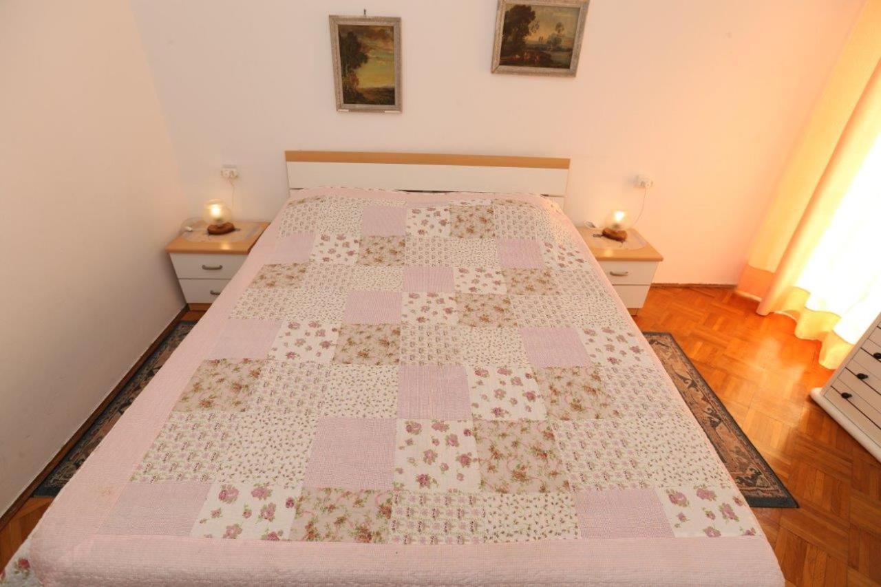 Studio Apartments Cavrak With Terrace Baška Zewnętrze zdjęcie