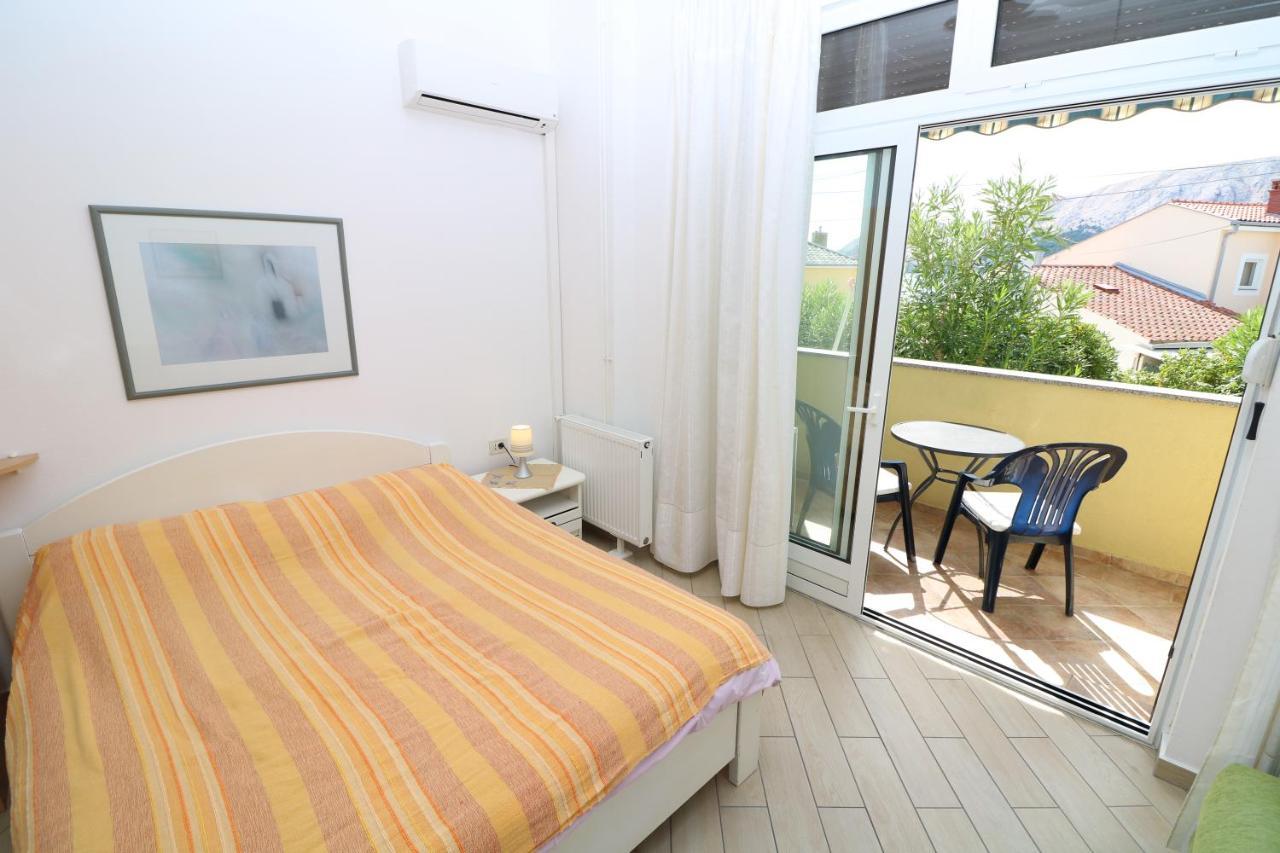 Studio Apartments Cavrak With Terrace Baška Zewnętrze zdjęcie